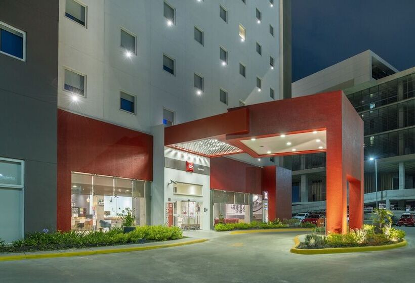 Отель Ibis Queretaro