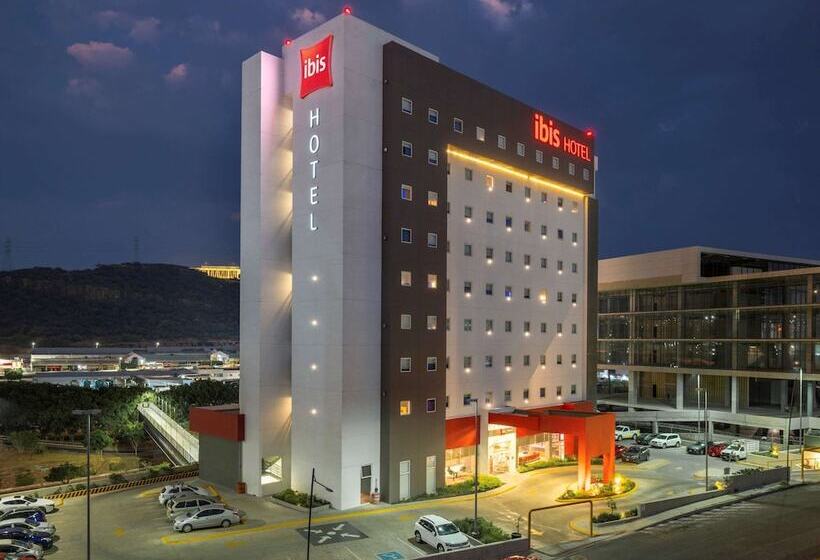 Отель Ibis Queretaro