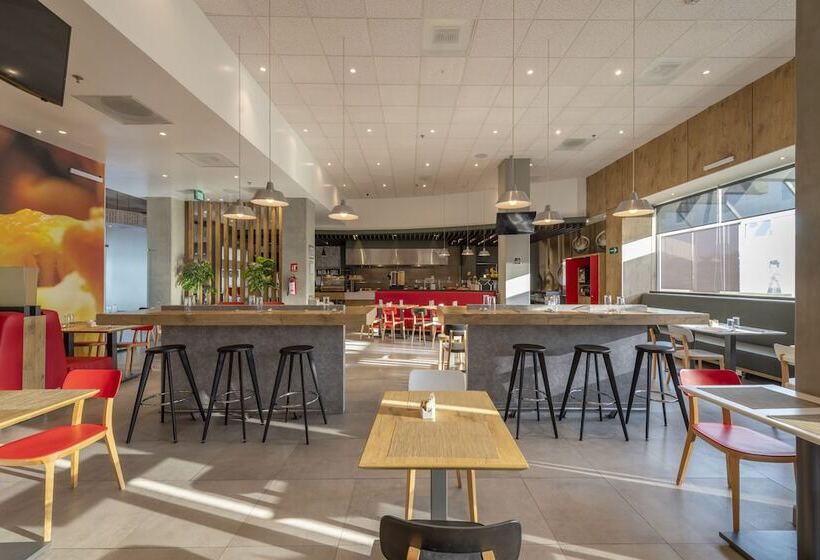 Отель Ibis Queretaro