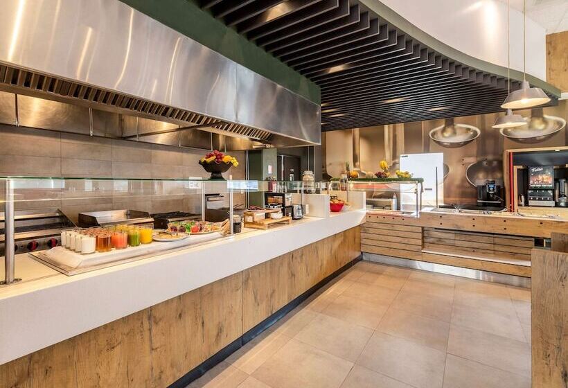 Отель Ibis Queretaro