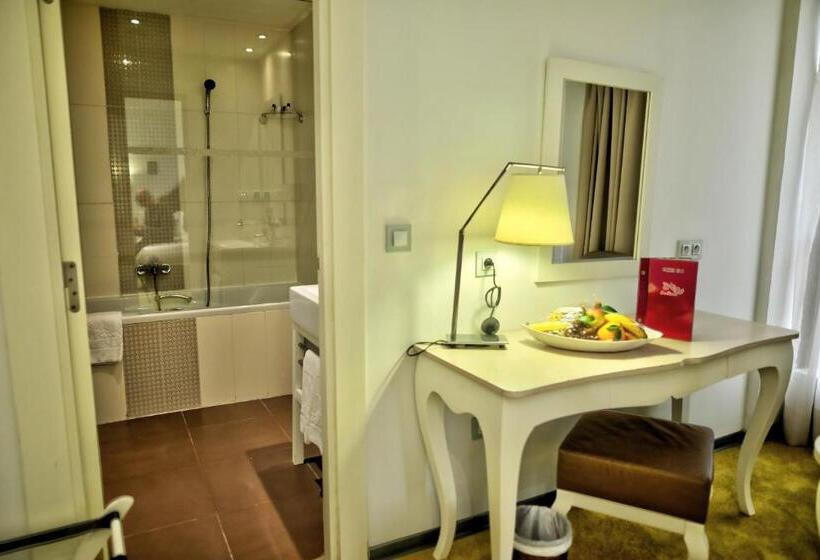 هتل Lac Leman, Les Berges Du Lac