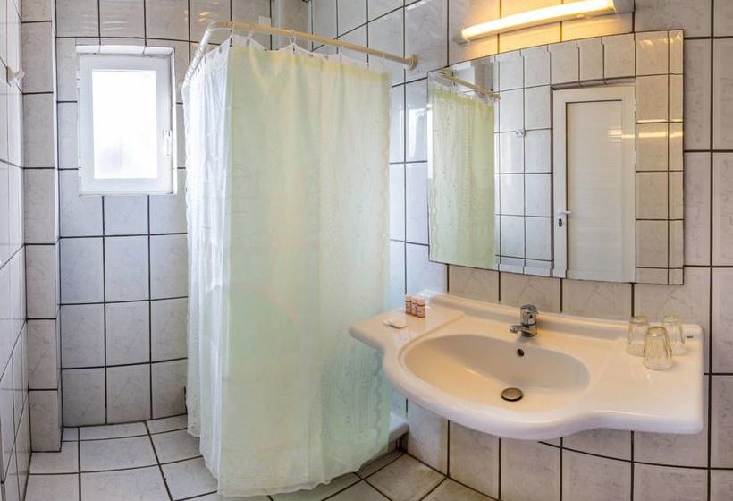 호텔 Leonanti Village