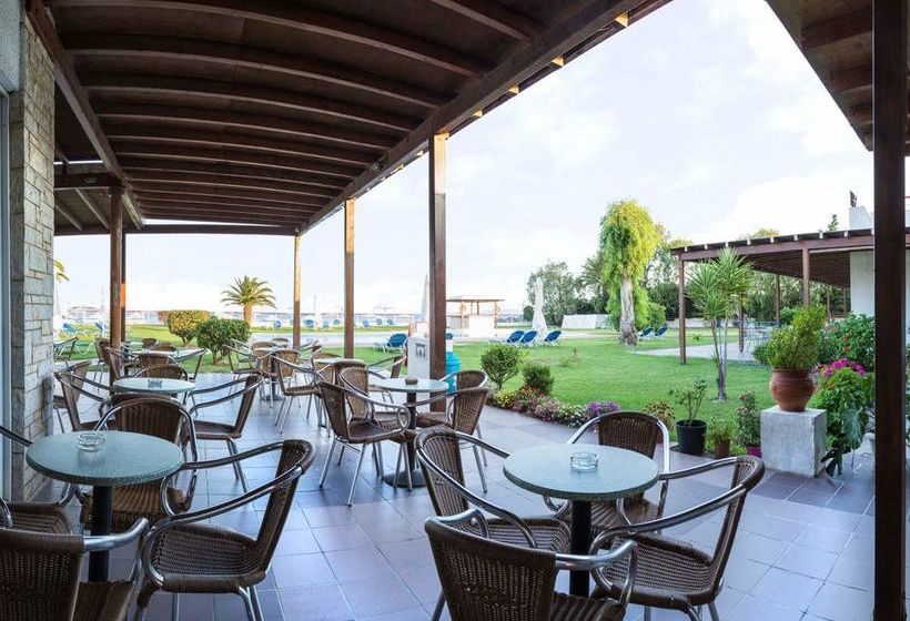 호텔 Leonanti Village