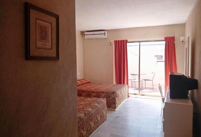 Los Jitos Hotel & Suites