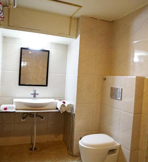 호텔 Narayans Leela Inn