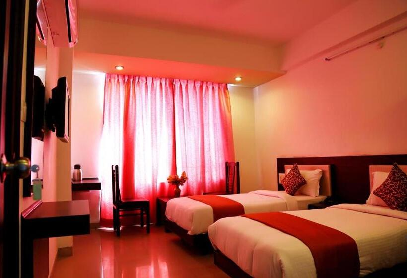 호텔 Narayans Leela Inn