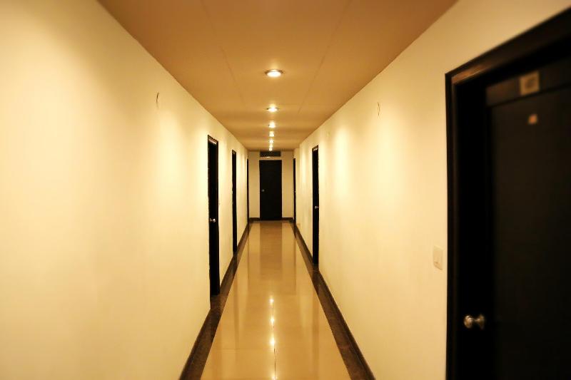 호텔 Narayans Leela Inn