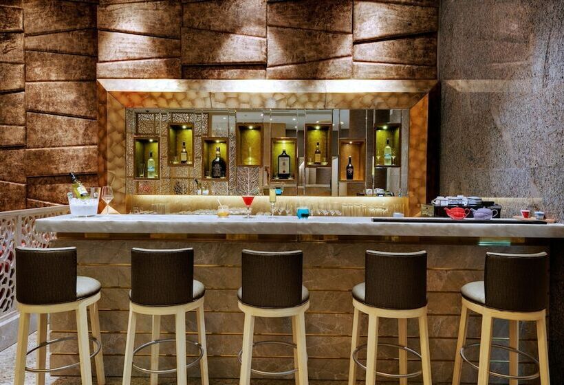 Niranta Airport Transit Hotel & Lounge Terminal 2 Arrivals