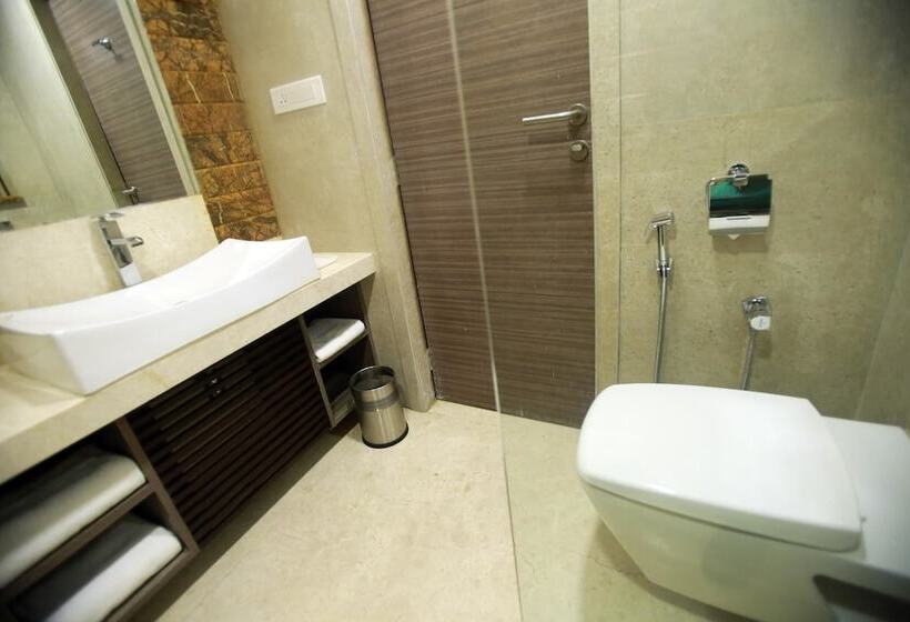 Hotel Oyo Premium Children Park Sardarpura