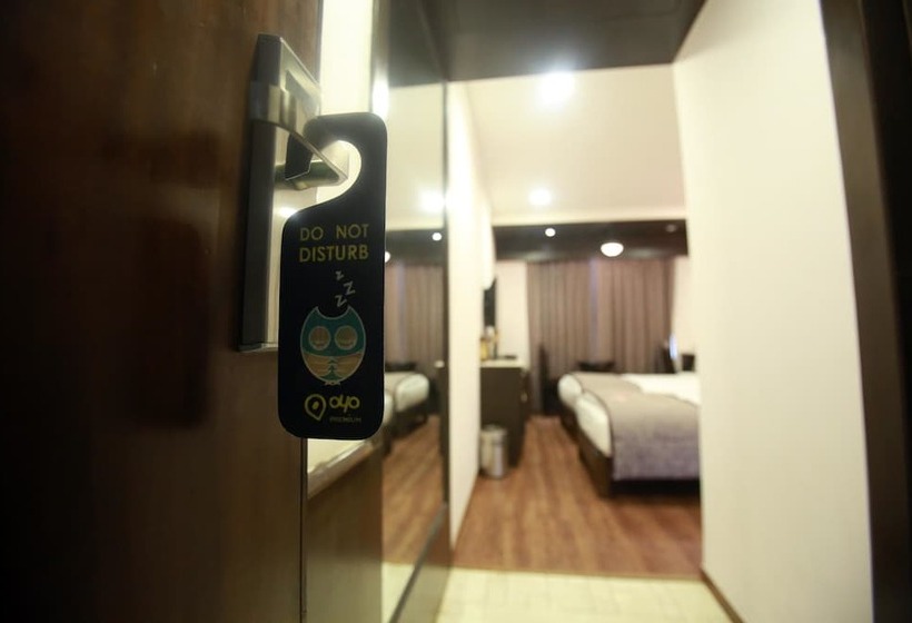 Hotel Oyo Premium Children Park Sardarpura