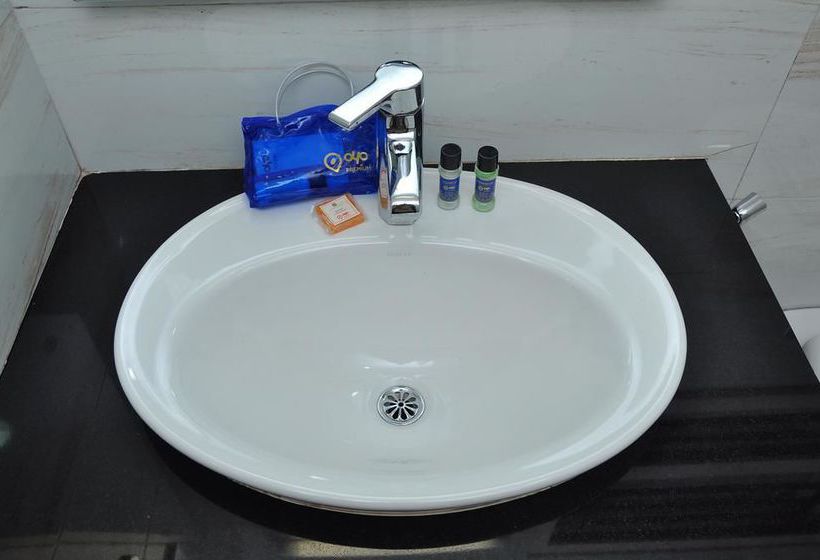 ホテル Oyo Premium Observatory Road