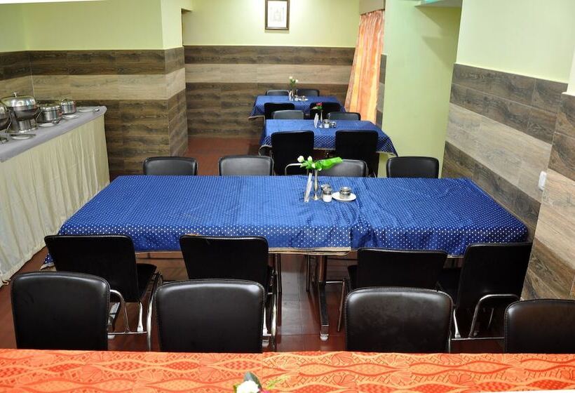 هتل Oyo Rooms Convent Road Queens Land