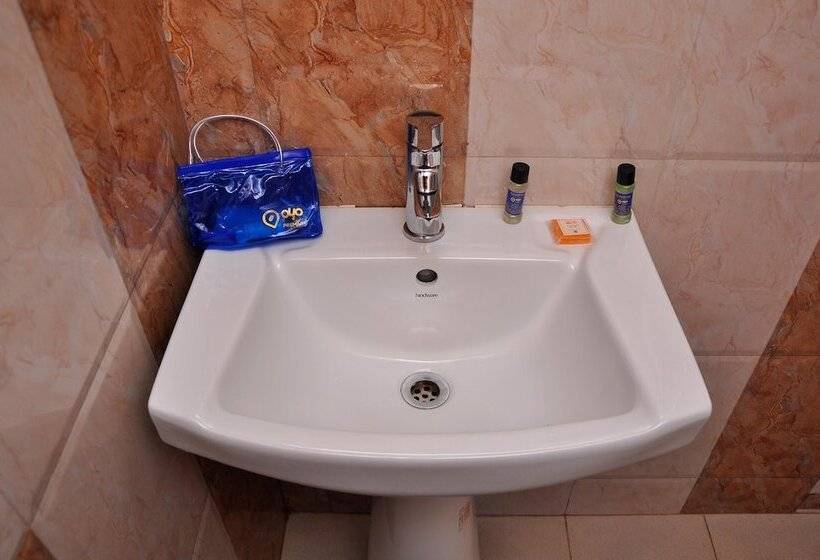 هتل Oyo Rooms Convent Road Queens Land