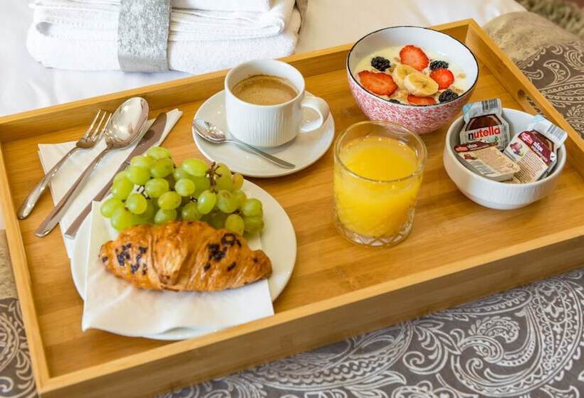 Palace Suites Heritage Hotel Adults Only