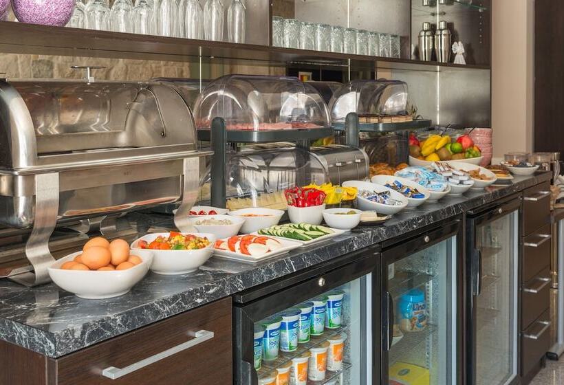 Palace Suites Heritage Hotel Adults Only