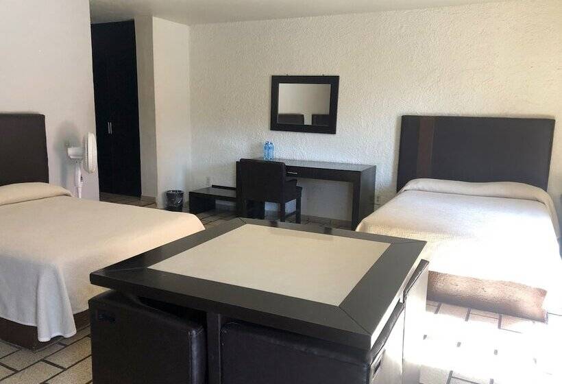 فندق Plaza Centro