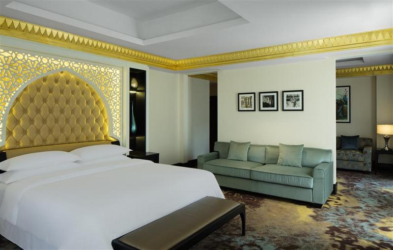 هتل Sheraton Sharjah Beach Resort And Spa