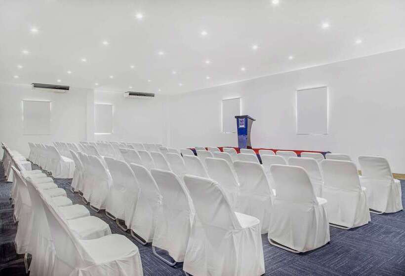 هتل Premier Inn Tuxtla