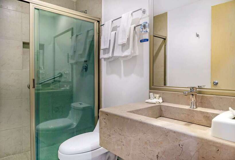 هتل Premier Inn Tuxtla