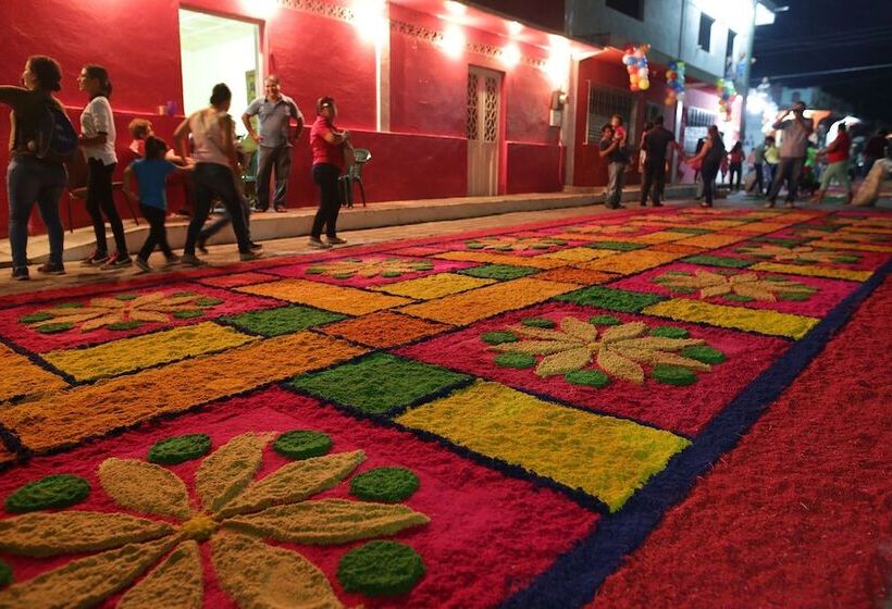 هتل Premier Inn Tuxtla