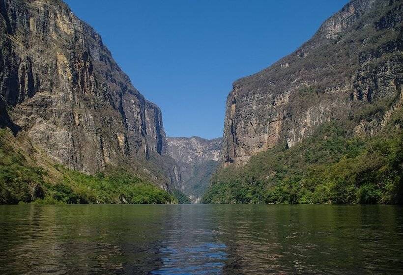 هتل Premier Inn Tuxtla