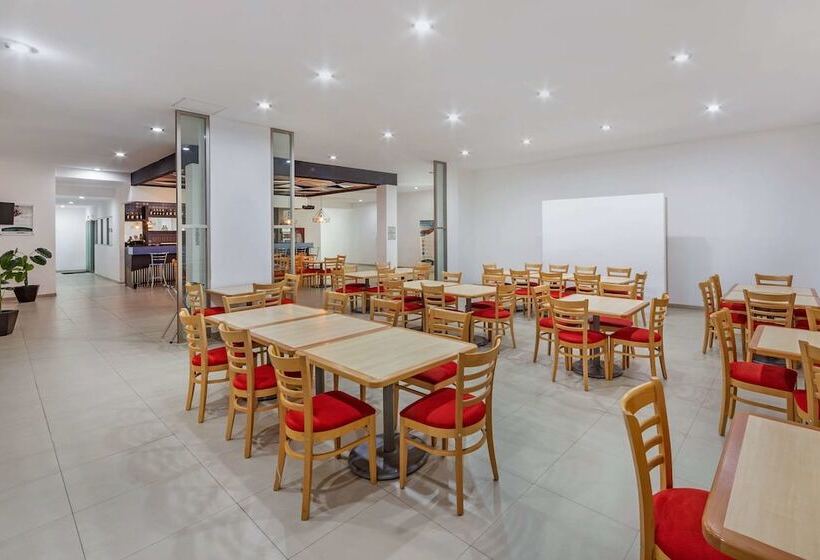 هتل Premier Inn Tuxtla