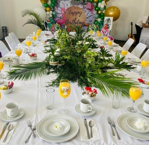 هتل Premier Inn Tuxtla