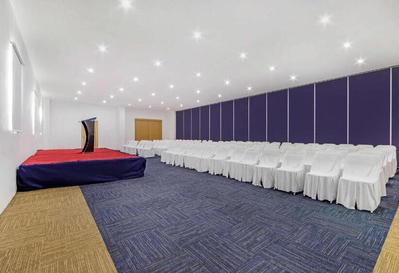 هتل Premier Inn Tuxtla