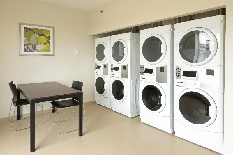 호텔 Staybridge Suites San Luis Potosi, An Ihg