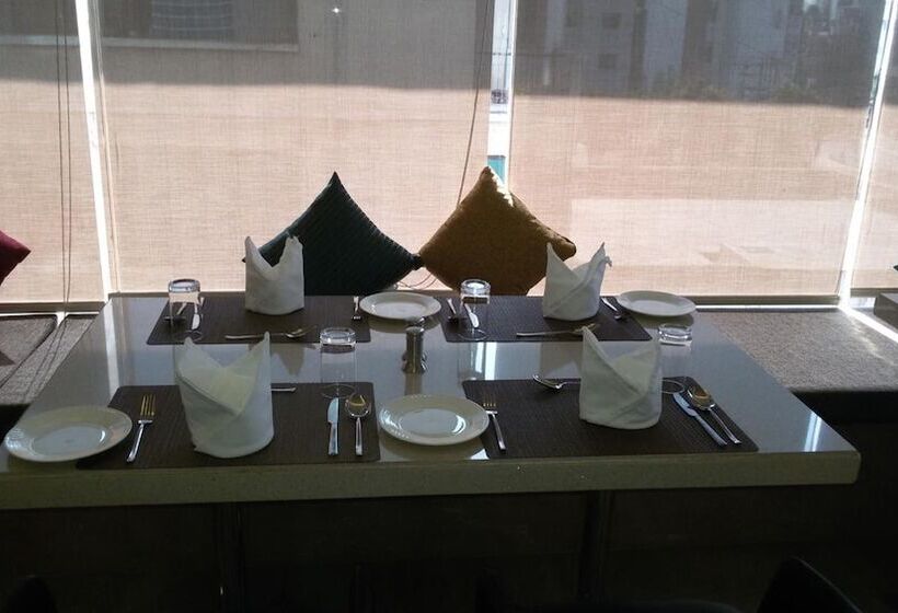 فندق Suba Elite Vadodara