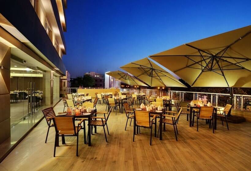 فندق Suba Elite Vadodara