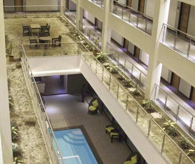 ホテル Suba Grand