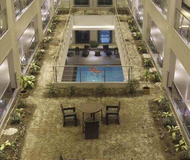 ホテル Suba Grand