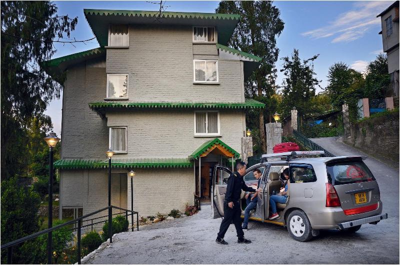 酒店 Summit Barsana Resort & Spa