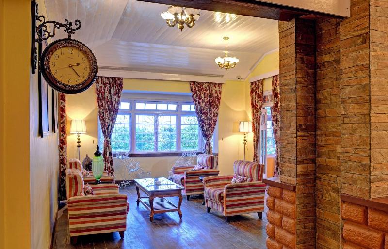 酒店 Summit Barsana Resort & Spa