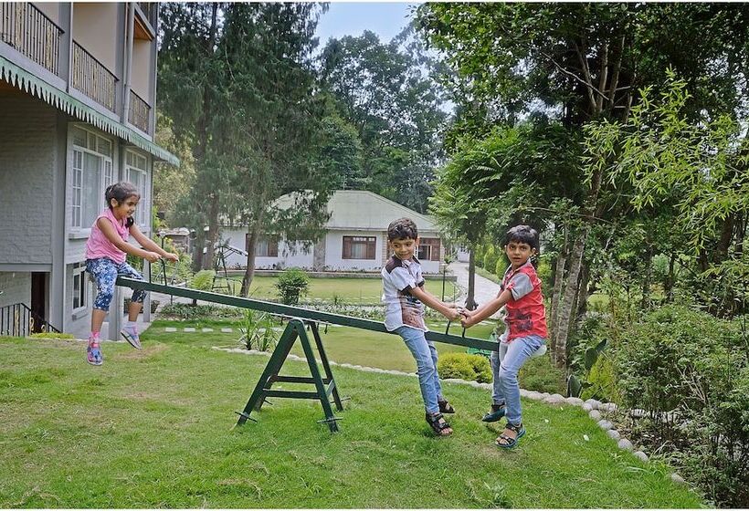 酒店 Summit Barsana Resort & Spa