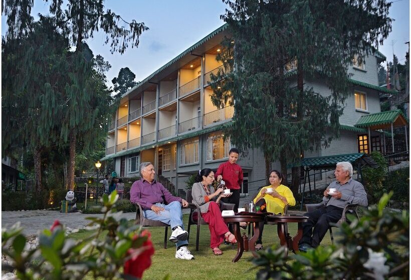 酒店 Summit Barsana Resort & Spa