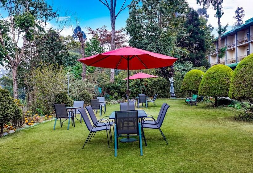 酒店 Summit Barsana Resort & Spa