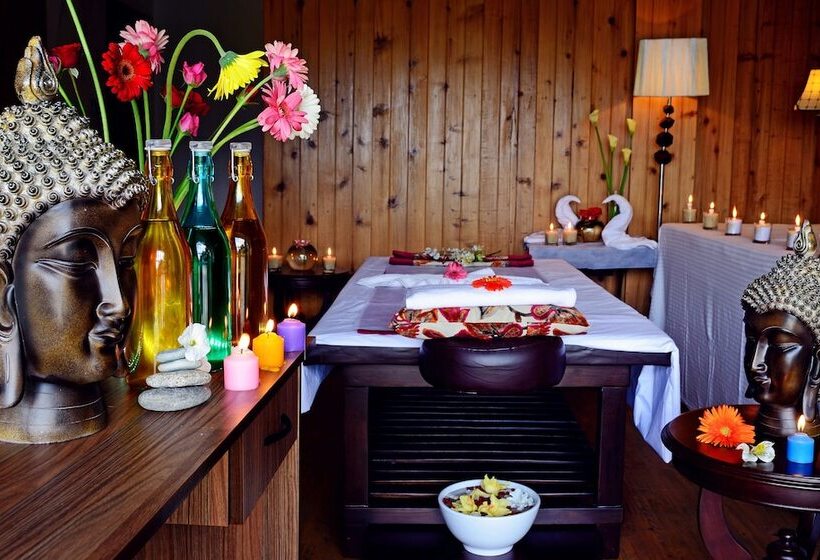 酒店 Summit Barsana Resort & Spa