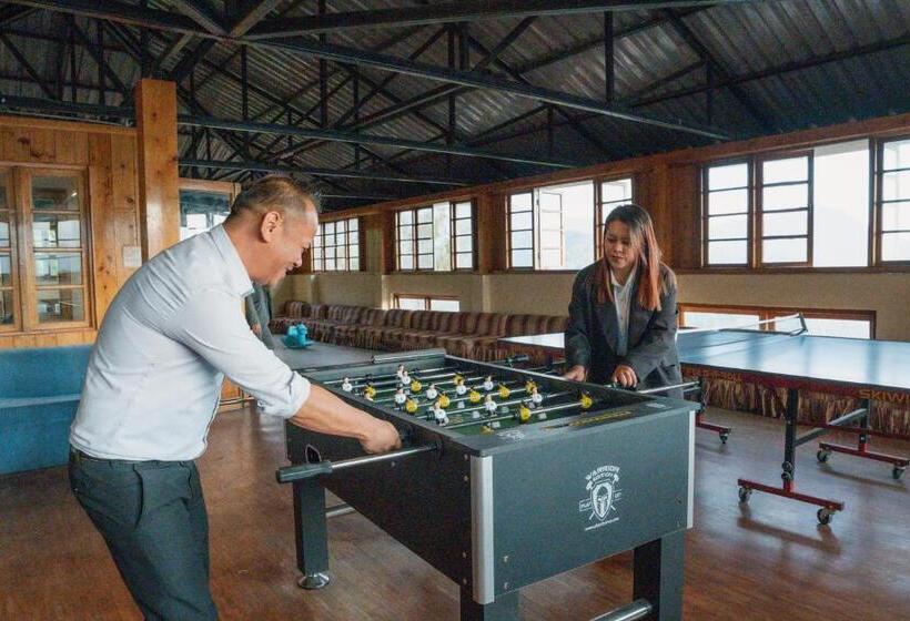 ホテル Summit Namnang Courtyard & Spa Near Mg Marg