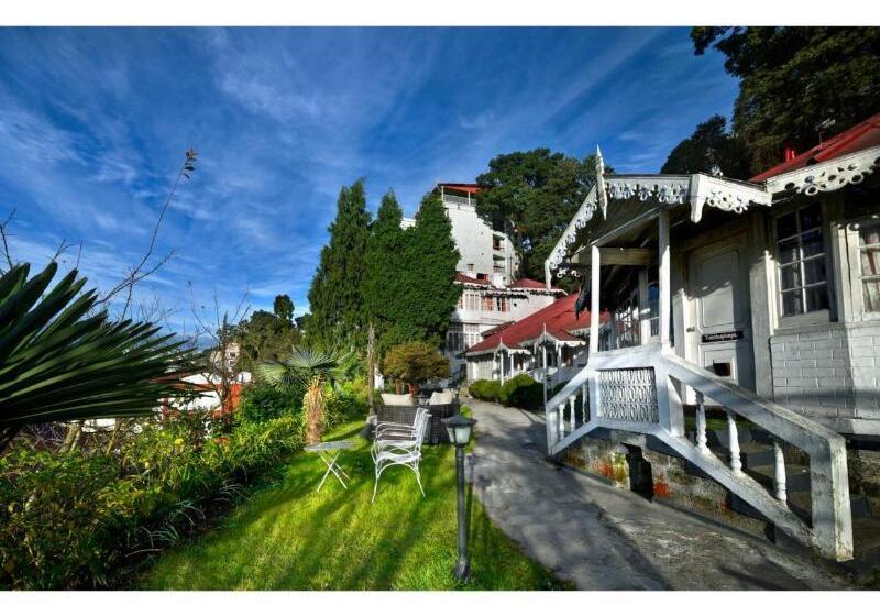 هتل Summit Swiss Heritage Resort & Spa