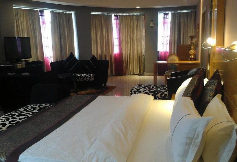 בית מלון כפרי Sun Beach