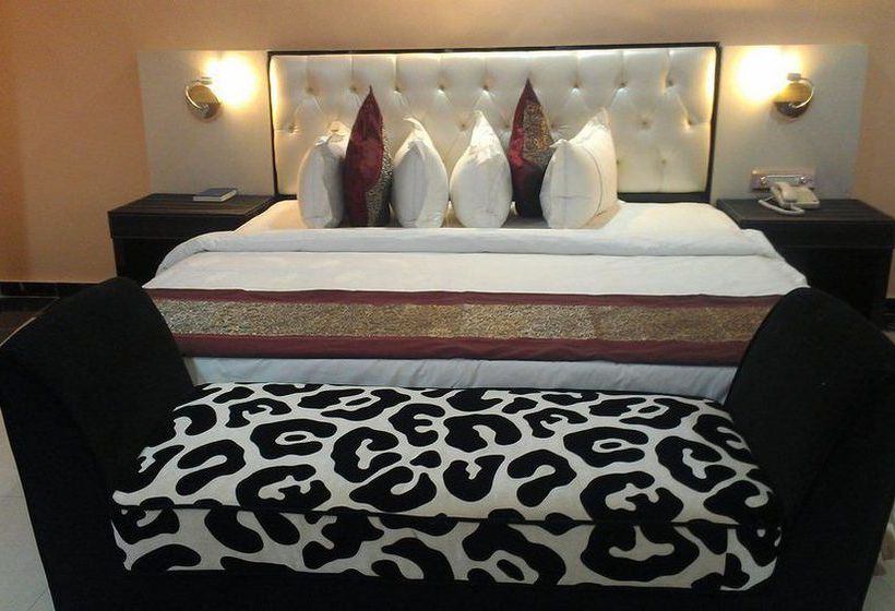 בית מלון כפרי Sun Beach