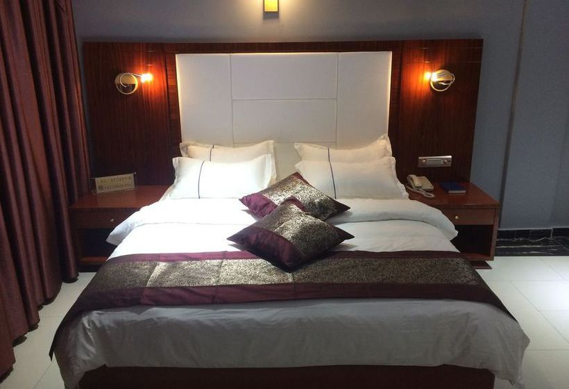 בית מלון כפרי Sun Beach