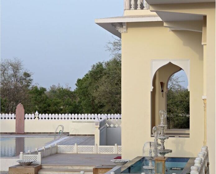 فندق Talaibagh Palace