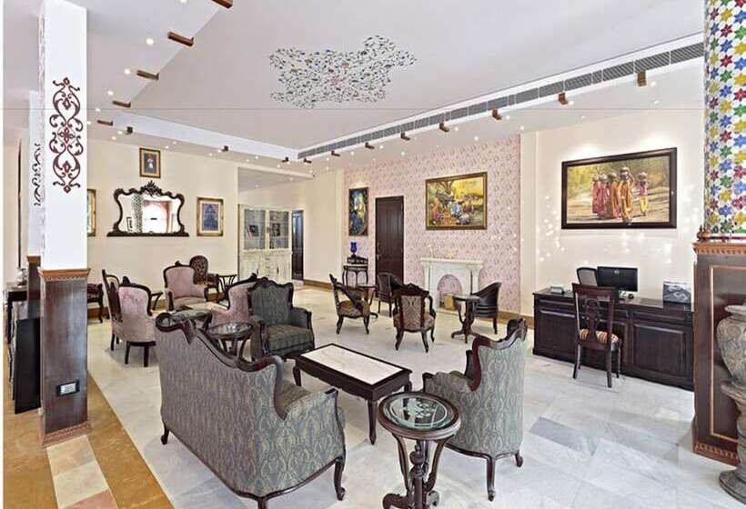 فندق Talaibagh Palace