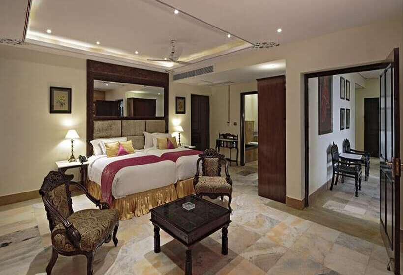 فندق Talaibagh Palace