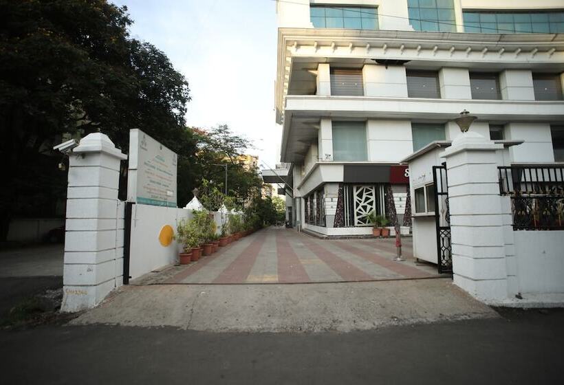 ホテル The Byke Suraj Plaza Pure Veg, Thane