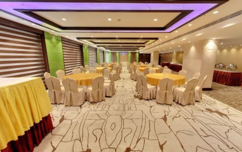 ホテル The Byke Suraj Plaza Pure Veg, Thane