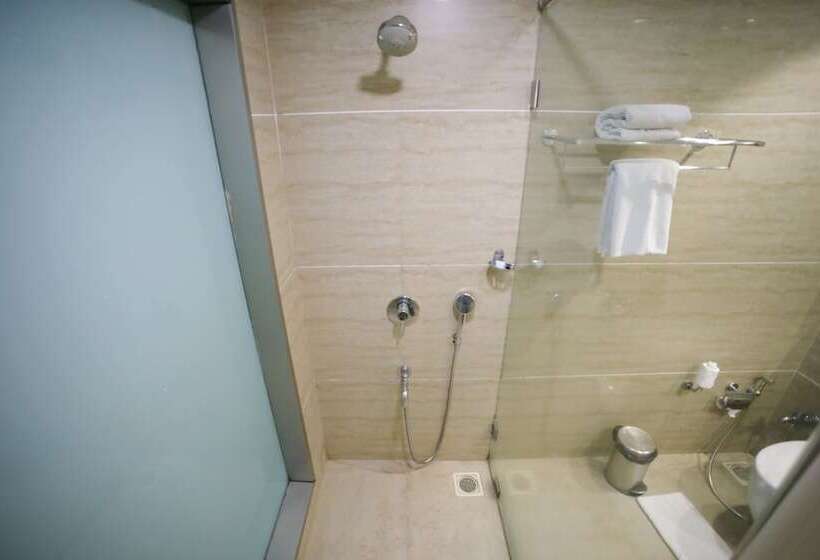 ホテル The Byke Suraj Plaza Pure Veg, Thane